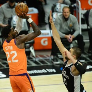 艾顿自证绝非“水货状元”，全队失常只有他依旧高效